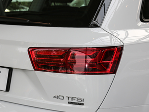 201840TFSI S line\ ^