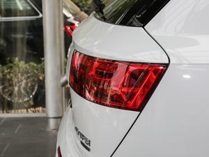 201840TFSI S line\ ^