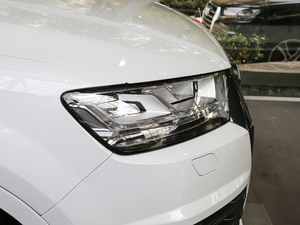 201840TFSI S line\ ^