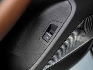 201845TFSI S line\ g