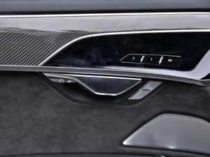 2021S8L 4.0TFSI quattro g