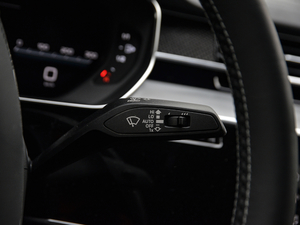 2021S8L 4.0TFSI quattro п؅^