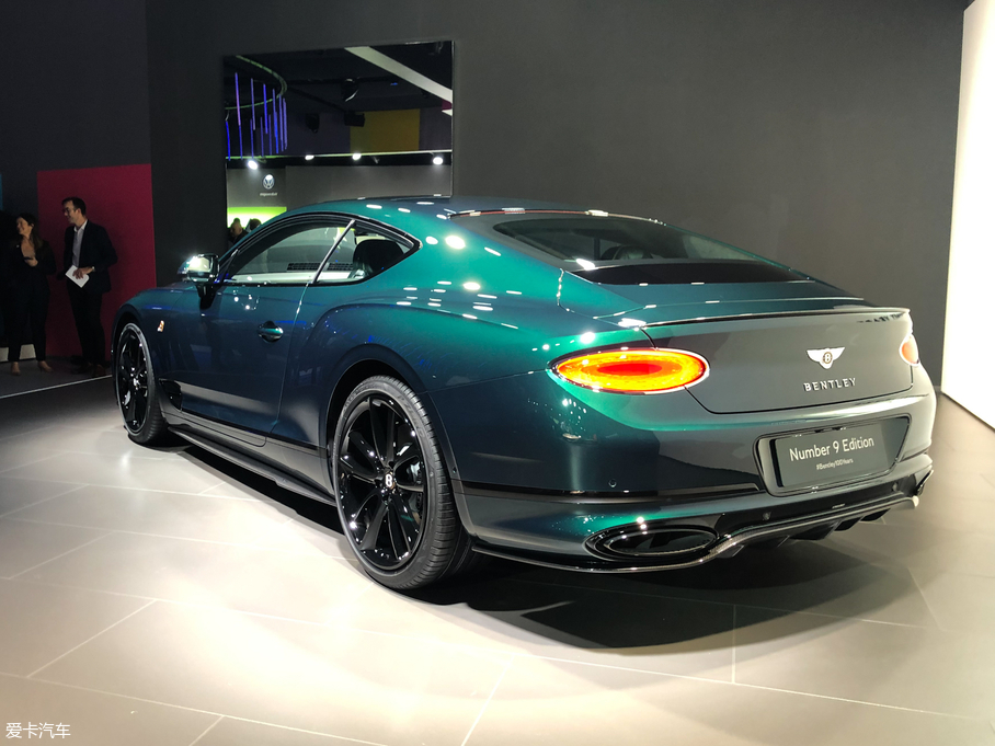 2019W GT 9̖Mulliner؄e