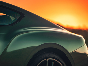 20194.0T GT V8 (ji)^