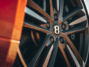 20194.0T GT V8 (ji)^