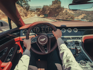 20194.0T GT V8  п؅^