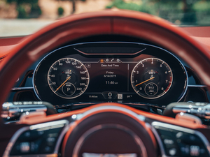 20194.0T GT V8  п؅^