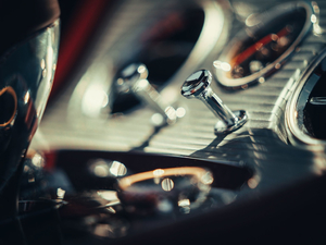 20194.0T GT V8  п؅^