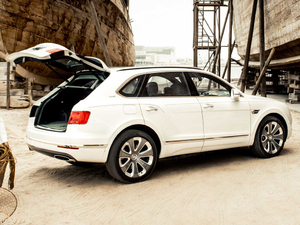 2019Mulliner Pearl of the Gulf w^