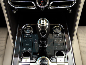 2020款6.0T W12 标准版 空调调节