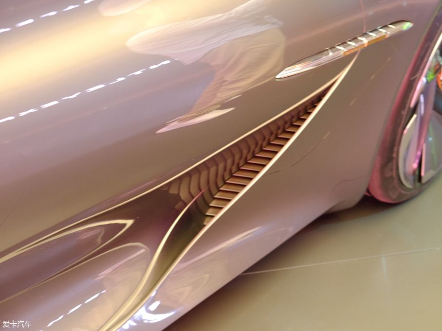 2019��EXP 100 GT ����܇