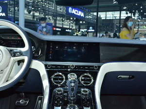 20204.0T GT V8 п؅^