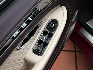 20204.0T GT V8 {܇ƅ^	