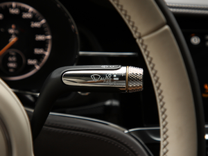 20204.0T GT V8 п؅^