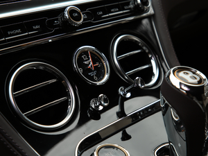 20204.0T GT V8 п؅^