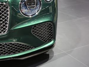 20204.0T GT V8 (x)(ji)^