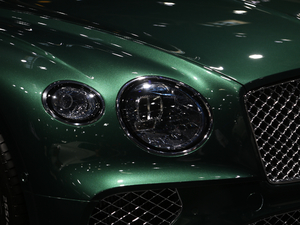 20204.0T GT V8 (x)(ji)^