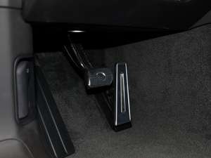 20204.0T GT V8  п؅^