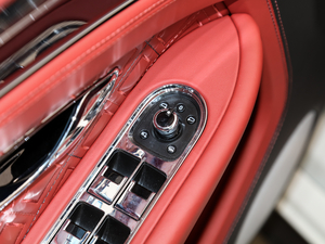 20204.0T GT V8  п؅^