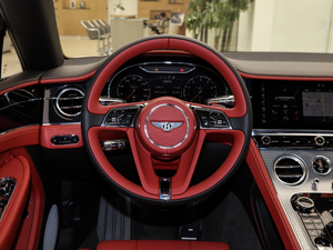 20204.0T GT V8  п؅^