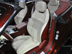 2020款GT Mulliner Convertible 主驾驶座椅
