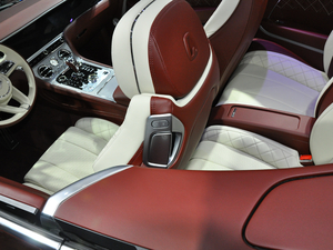 2020GT Mulliner Convertible g