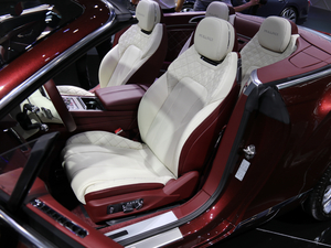 2020GT Mulliner Convertible g