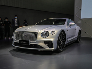 2020款GT Mulliner 左前45度