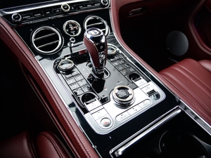 20204.0T GT V8  п؅^(q)