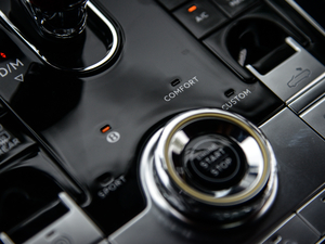 20204.0T GT V8  п؅^