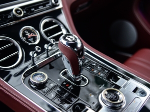 20204.0T GT V8  п؅^