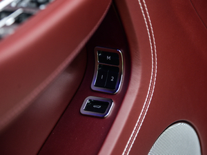 20204.0T GT V8  п؅^