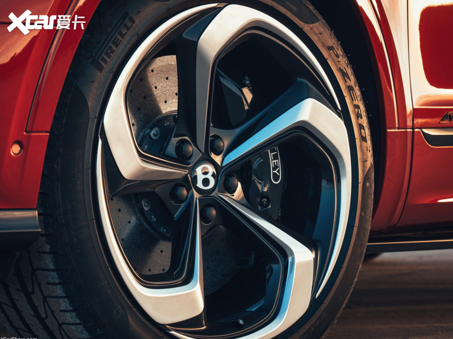 2021����Խ 4.0T V8 S