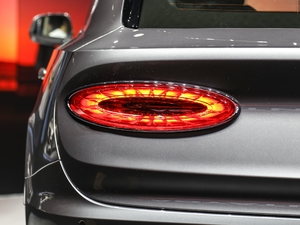 20214.0T V8 First Edition  ^