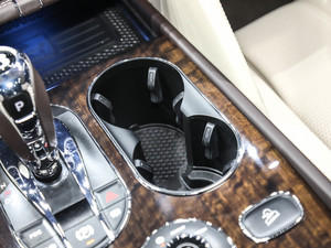 20214.0T V8 First Edition  g