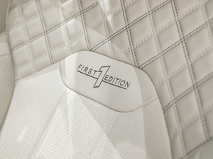 20214.0T V8 First Edition  g