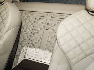 20214.0T V8 First Edition  g