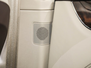 20214.0T V8 First Edition  g