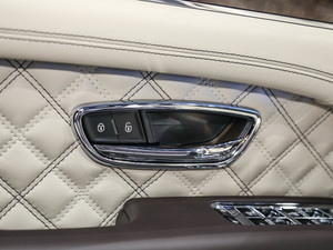 20214.0T V8 First Edition  g