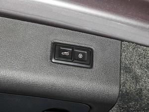 20214.0T V8 First Edition  g