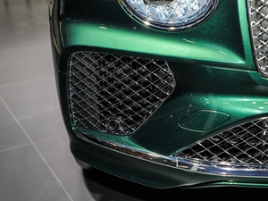 20214.0T V8 (x)(ji)^