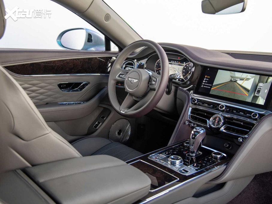 2021wY front quarter