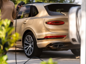 20213.0T PHEV (x)(ji)^