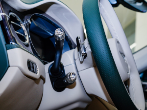 20224.0T V8 ˜ʰ п؅^