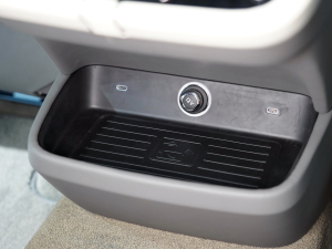 20234.0T V8 LS п؅^