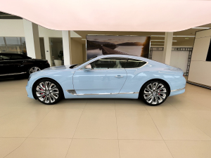20224.0T GT V8 Mulliner ȣ