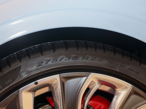 20224.0T GT V8 Mulliner ݆̥ߴ