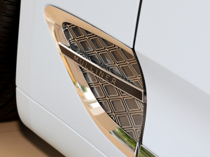 20224.0T GT V8 Mulliner ^