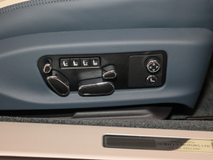 20224.0T GT V8 Mulliner g