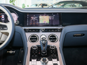 20224.0T GT V8 Mulliner п_